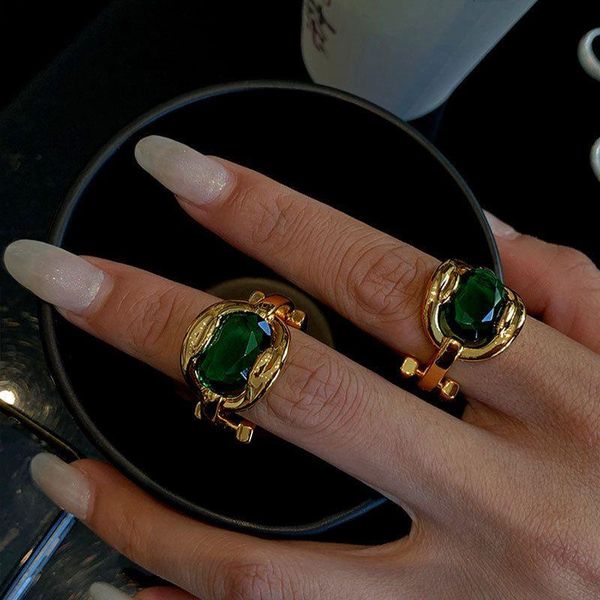 18K Gold Emerald Finger Ring Party Bands de mariage anneaux pour femmes Bridal Promed Engagement Bijoux d'anniversaire Niqxc
