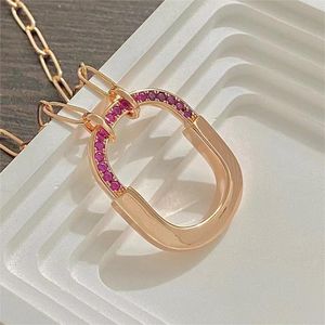 18k gouden mode -slotontwerper hanglagige ketting liefde schattige roze kristal diamant cross chain kettingen kettingen sieraden voor feest bruiloft pda6