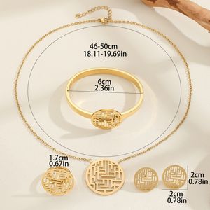 18K gouden sieraden Set voor vrouwen Snake Bone Chain Cubaanse ketting Set Light Luxe mode High-end roestvrijstalen titanium stalen sieraden 4-delige set