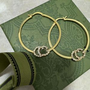 18k gouden letteroorbellen mode-oorbellen ontwerper voor vrouwen messing oorbellen milieubescherming doet geen pijn aan het oor sieraden ontwerper cadeau