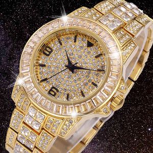 18K or hommes montre rôle glacé hommes montres à Quartz Hip Hop Bling plein diamants horloge heures acier inoxydable Reloj Hombre 2021