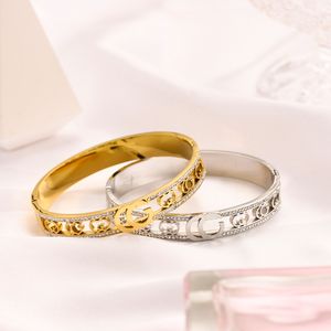 18k Plaqué Or Bracelet Bracelet Designer De Luxe Diamant Bracelets Classique Couple Amour Bracelet 925 Argent Creux Mode Style Accessoires Cadeau De Fête De Mariage