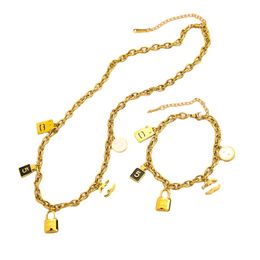 18K Gold Chain Chain Bracelets Designers Luxury Brand Perfume Bottle Letty Circle Lock Fashion Women Love Pulseras de acero inoxidable Joya de joyería
