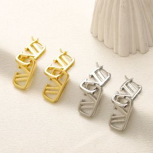 18K vergulde bedeloorbellen voor dames Luxe oorknopjes met eenvoudige jonge stijl sieraden Nieuwe 925 verzilverde bruiloft verjaardagscadeaus oorbellen