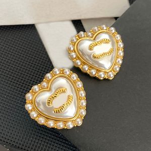 Pendientes de tuerca de cobre chapados en oro de 18 quilates con dije de gota para mujer, diseñador de marca, con incrustaciones de letras, pendientes de perlas de diamantes de imitación de cristal, regalos de joyería de boda para mujer