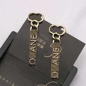 18K Vergulde Dangle Ontwerpers Letters Stud Oorbellen Luxe Merk Vrouwen Strass Parel Kwasten Oorbel voor Bruiloft Sieraden Accessoires