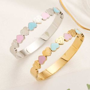 Bracelets de créateurs plaqués or 18 carats, bijoux d'amour de haute qualité pour femmes, nouveau Bracelet en acier inoxydable qui ne se décolore pas, vente en gros