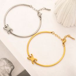 Bracelet à breloques de styliste plaqué or 18 carats, chaîne de luxe vintage, bijoux à la mode pour filles avec Logo de marque classique