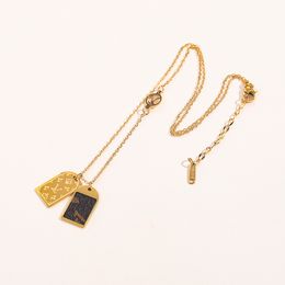Collier de pendentif de lettre de créateur en or 18 carats