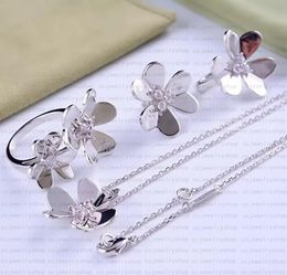 Collier plaqué or 18 carats de haute qualité diamant trèfle à quatre feuilles fleurs lien cristaux colliers de clavicule argent pour femmes filles bijoux de mariage cadeau