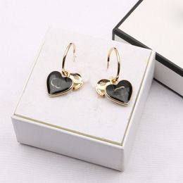 18K chapado en oro Diseñadores de marcas de lujo Letras dobles Stud Heart Ear Loop Mujeres famosas geométricas 925 Silver Crystal Rhinestone Pendiente Wedding Party Jewerlry