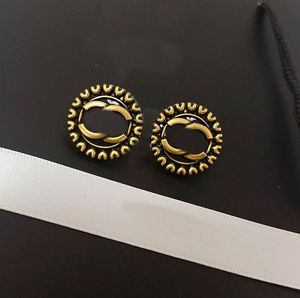 18K chapado en oro Diseñadores de marcas de lujo Letras dobles Stud Geométrico Mujeres famosas Crystal Rhinestone Perla Pendiente Wedding Party Jewerlry