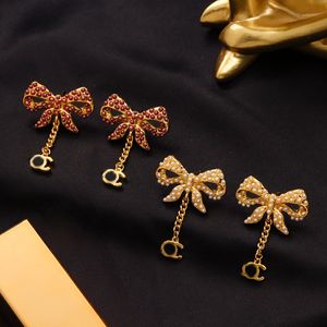 18K Gold vergulde luxe merkontwerpers Letters Stud Tassels Hanger Roestvrij staal Geometrische Women Bowknot Pearl S925 Silver Earring Wedding Joowerlry