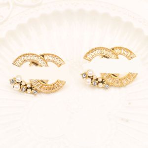 18K GOUD GOLD LUXE Designer Dubbele letter Stud Earring Fashion Women Elegant Pearl Jewelry Wedding Party Gift Hoge kwaliteit sieraden 20style