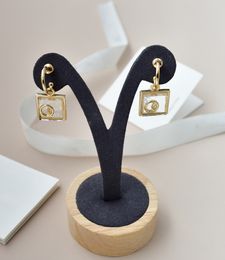 18K vergulde luxe designer oorbellen studs damesmode eenvoudige strass hanger oor charme sieraden geluksgoud kleur naaldoorbel met doos