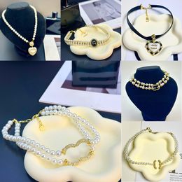 Colliers de concepteur de luxe en or 18 carats colliers en acier inoxydable collier de couloir en acier en acier inoxydable