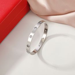 Bracelet de créateur à vis en acier titane plaqué or 18 carats, bijoux à la mode, diamant pour femmes et hommes, Bracelet à ongles