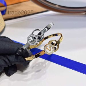 18K GOUD VERPLAATSTE TOP VERKOOP Roestvrijstalen armband Bracelet Simple Crystal Designer Lucky Letter Women Wedding Armbanden Bangles Gift Jewelry