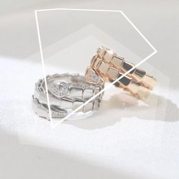 Anello intrecciato placcato oro argento 18 carati anello regalo squisito per feste anello gioielli in oro rosa anello nodo per donna geometria dimensione 6 7 8 9 versatile set di gioielli regalo 1