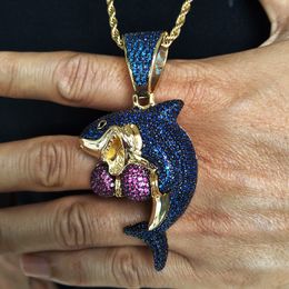 Blue Diamond Boxing Shark Collier pour homme de luxe en or blanc 18 carats glacé multicolore plein de diamants hip hop rock rappeur bijoux cadeaux pour hommes