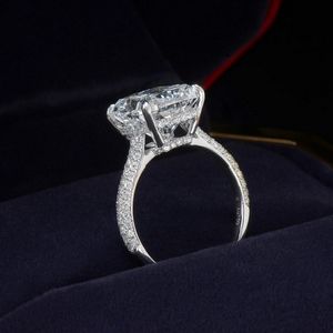 18k Moissanite Ring Vierkant Bright Cut Fashion Ringen High Carbon Diamond Rings Wedding Engagement Ring voor dames