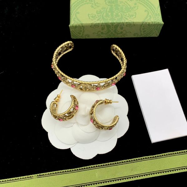 Boucles d'oreilles de bijoux rouges 18 carats Boucles d'oreilles de créateurs pour femmes G Bracelet Boucles d'oreilles en diamant floral