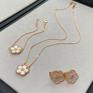 18K Rose de oro Luxury Sweet Plum Flor Flower Diseñadores Collares Mother of Pearl Choker Collar Pendientes Pulseras de joyas Regalo