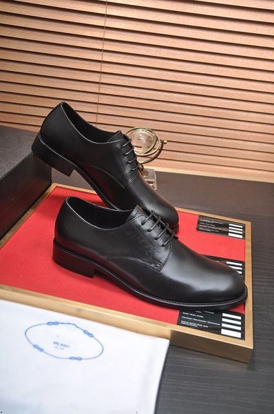 18MOdel New Oxfords Hommes Designer Robe Chaussures Bout Carré À Lacets Printemps Automne Chaussures De Mariage Pu Chaussures En Cuir pour Hommes avec Livraison Gratuite
