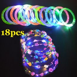 18pcs LED Light Up Toys Girl Flower Hair Bracelet Brangle Glow in Dark Party Cosplay Anniversaire Mariage de Noël Décoration