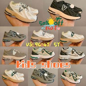 1906r Kids hardloopschoenen jongens meisjes 1906S sneakers witte rood zilveren metallic blauw zee zout marmeren loper downtown children trainers maat 9c-4y 5y z3qd#