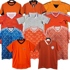 1974 86 88 Jerseys de football rétro Van Basten 95 97 98 Bergkamp Gullit Rijkaard Davids Football Shirt Seedorf Kluivert Cruyff Sneijder Pays-Bas