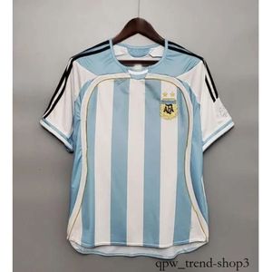 1978 1986 1998 Argentine rétro Soccer Jersey Maradona 1996 2000 2001 2006 2010 Kempes Batistuta Riquelme Higuain Kun Aguero Caniggia Aimar Football SH 341