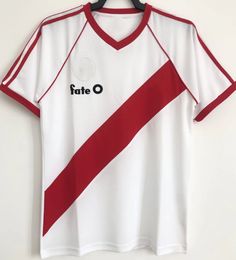 1986 Maillots de football River Plates CANIGGIA SALAS CRESPO FRANCESCOLI D.TREZEGUET Maillots de football vintage Camiseta Classic de foot jersey 1996