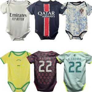 24 25 Real Madrids Kit Baby Kit Soccer Jersey 2024 2025 SUIGMENTS ENFANTS 6 à 18 mois Boys Child set Home Football Shirt Uniforme Top Quality