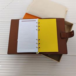 19CM 14CM Agenda Carnet de notes Couverture en cuir véritable Journal en cuir avec sac à poussière Carte de facture Carnets de notes Style de mode Bague en or Design2337