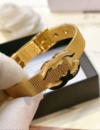 19style luxe mode lettre designer hommes bracelet femmes bracelets marque lettre bijoux accessoire de haute qualité cadeau d'anniversaire
