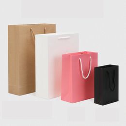19x13x6CM verticale papieren zakken met handvatten Gift Bulk, Perfect Kraft Paper Bag, Shopping, Retail B, Party, Merchandise, Favor Bags