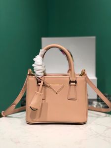 1BA906 Bolsa feminina clássica de couro de vaca com corte cruzado Bolsa de ombro de alta qualidade sempre foi a moda e casual mais vendida e mais popular