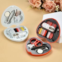 1 boîte mini boîte de couture boutons de maison Boutons de ciseaux Boîte de rangement en forme de cœur outil de couture de voyage portable