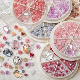 1Box Mix Grootte Rose Decoratieve metalen ketting Roestvrij staal Mini Ball Art Deco Gold en Sier Nails Accessoires