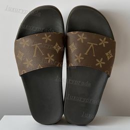 Designer Sandalen MULE WATERFRONT Slipper Heren Dames Slide Sandalen Strandslippers Zomer Brede Platte Gladde Dikke Mode rubberen Slipper Heren Slippers zwarte schoenen