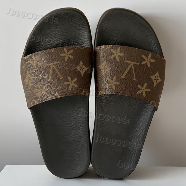 Sandales de créateurs MULE WATERFRONT Pantoufle Hommes Femmes Slide Sandales Pantoufles de plage Été Large Plat Glissant Épais Mode Caoutchouc Pantoufle Hommes Tongs Chaussures noires