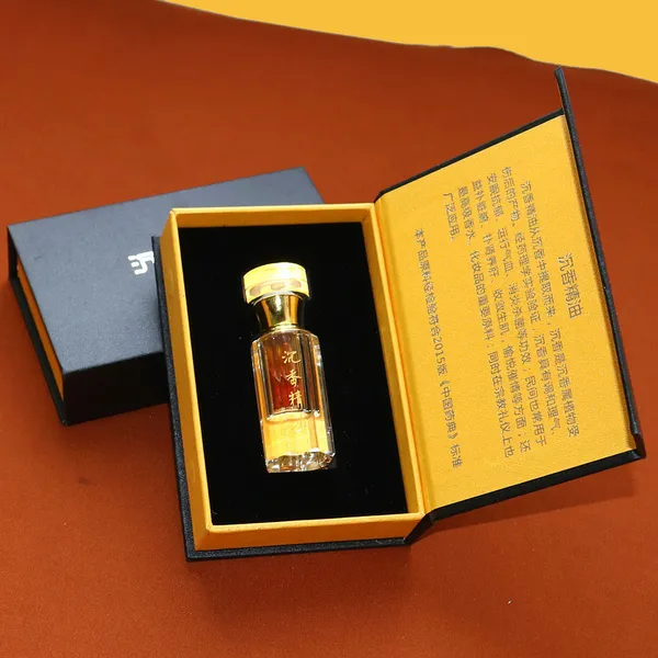 2 g/bouteille 100% véritable naturel chinois Hainan Oud bois huile essentielle Pure parfum de maison parfum hommes beauté santé Oudh huile aidant au sommeil huiles de bain et de corps