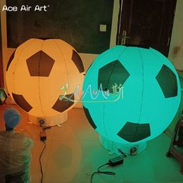 Modèle de Football gonflable de 1m de hauteur avec lumières colorées pour la décoration d'événements ou la publicité de jeux sportifs