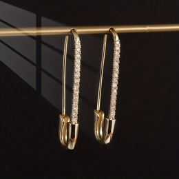 1 Pair Chic Rhinestone Incrusted Paperclip Pendientes Unisex Copper Fashion Accessory Ideal para regalos de parejas