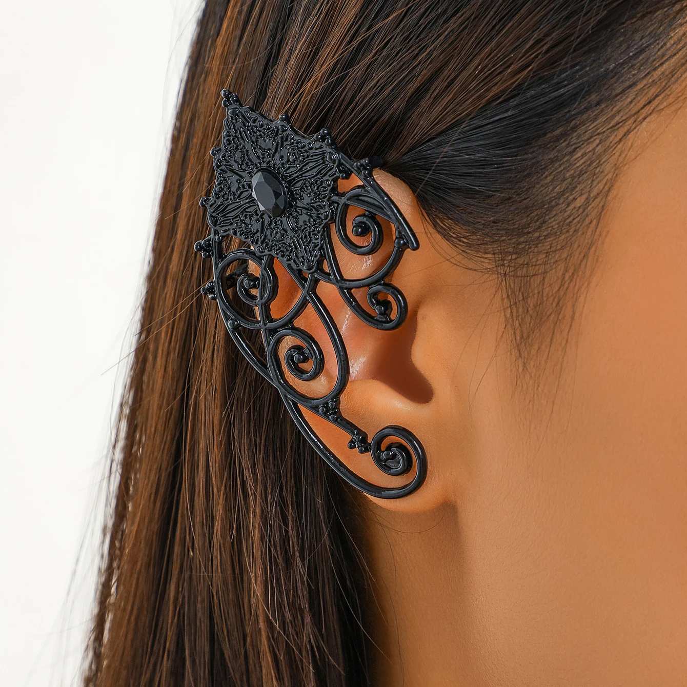 1 Pair Gothic Punk Black Hollow Ear Purfing Pendientes para mujeres Vintage Elfo Clip de hadas de hadas Accesorios de joyas Halloween regalo