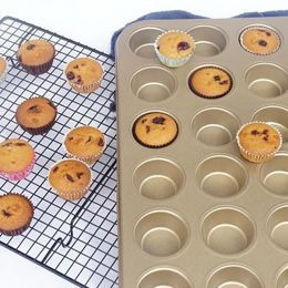 1pc 24-cavidad Copa de acero de carbono de carbono Moldura de pastel Muffin Plisos para hornear Bandeja para hornear en el hogar