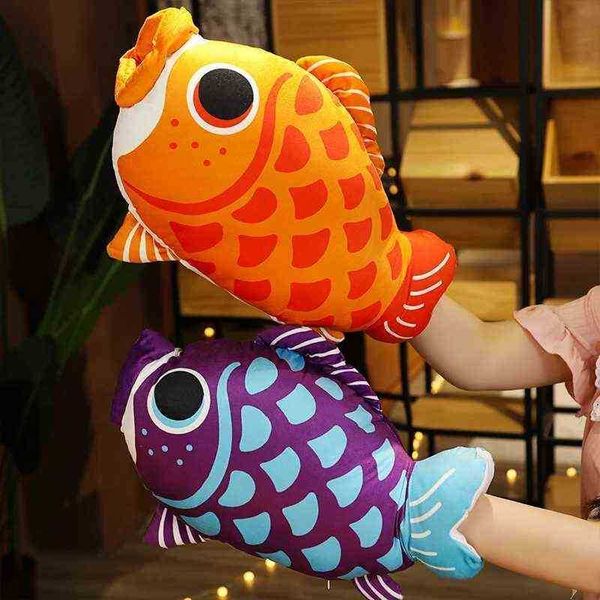 1 unid 45 cm lindo Cyprinus Carpio almohadas de felpa Kawaii simulación Koi Fish Dolls almohada linda con manta calentador de manos juguete para ldren J220729