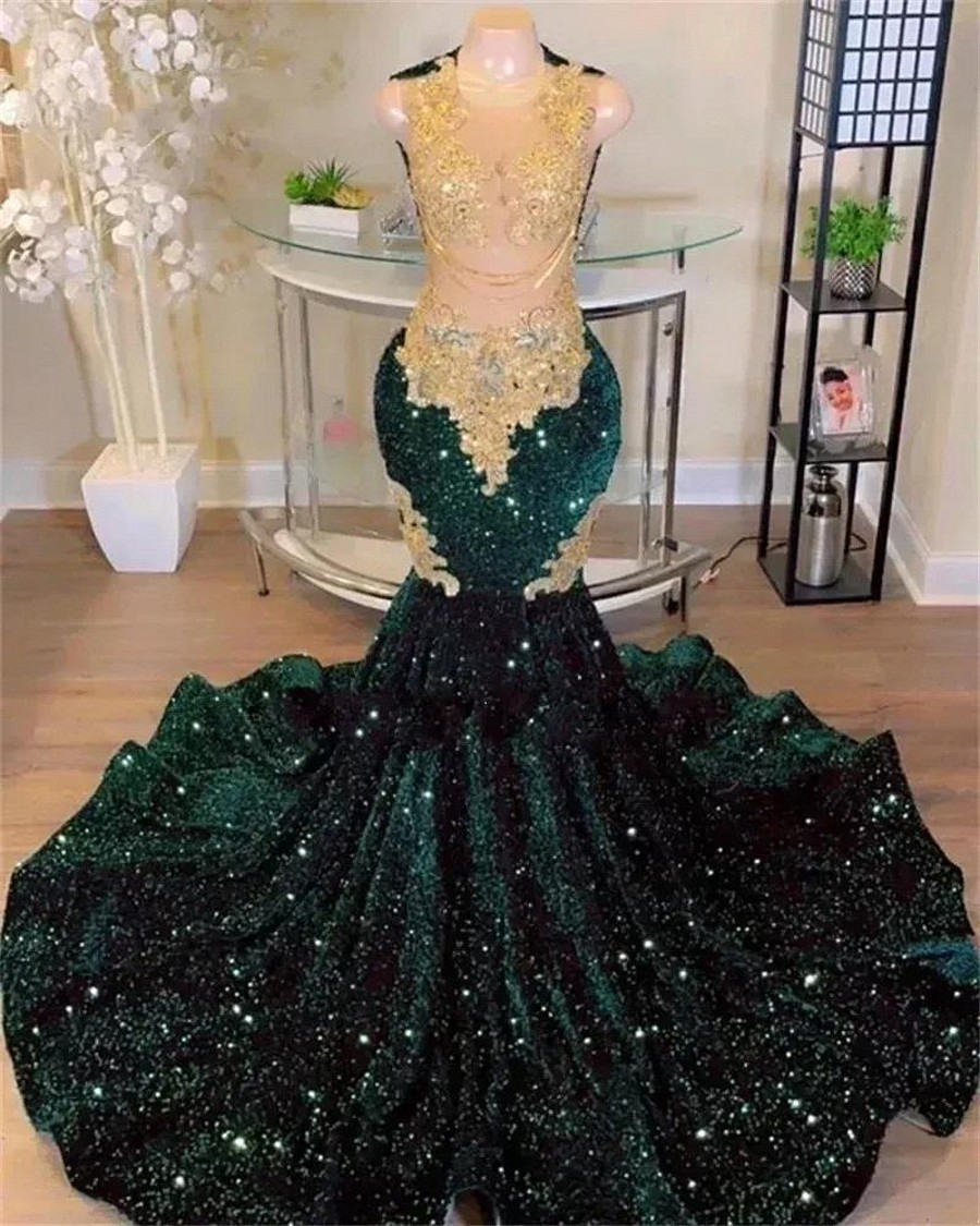 Sparkly Dark Green Mermaid Prom Dresses 2024 för svarta flickor Golden Lace Applicques Pärlor Tassels Velvet Sequin Party Gown BC18147