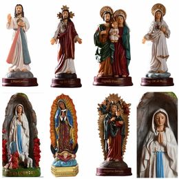 1PC Gezegende Saint Maagd Maria Sculptuur Jezus Christus Tabletop Statue Figurine Our Lady of Lourds Figuren 240508